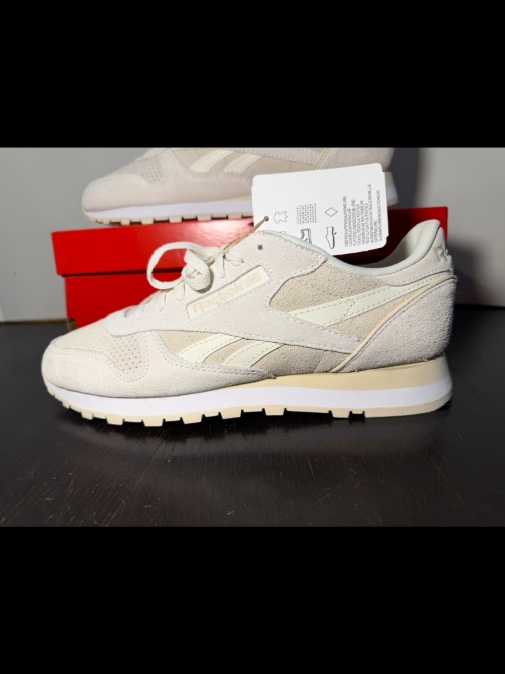 Reebok Classic Leather Running Shoes Sneakers Chalk/Sand/White Unisex M9.5/W11 - Picture 6 of 16